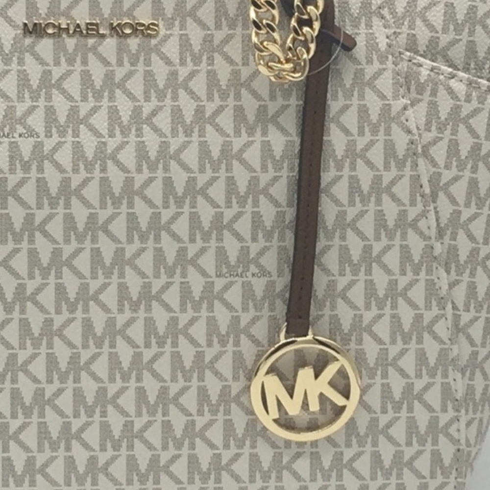 MICHAEL KORS LG CHAIN SHOULDER TOTE VANILLA NWT - Picture 6 of 16